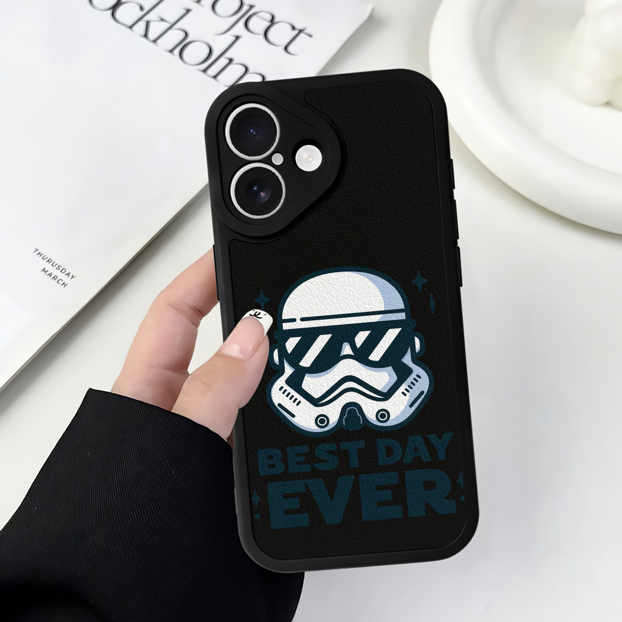 （画像用） スター・ウォーズ Star Wars 【iPhone 16シリーズ対応】シリコンスマホケース（レザー調） 材質：シリコン